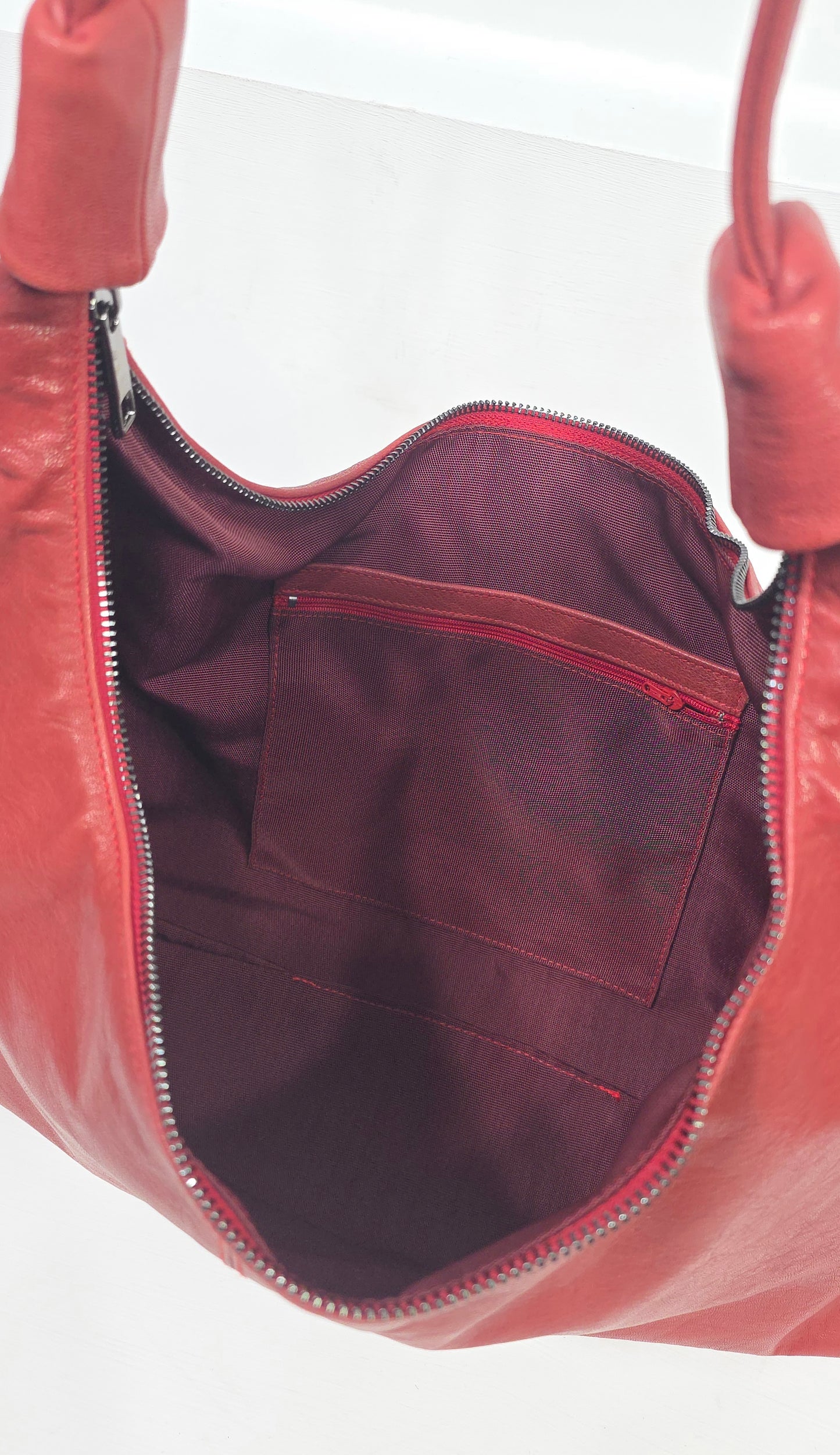 Arc Zip Antique Red