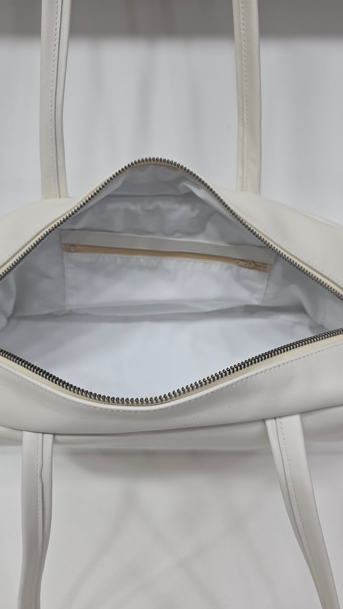 Classic Flat Boston Ivory