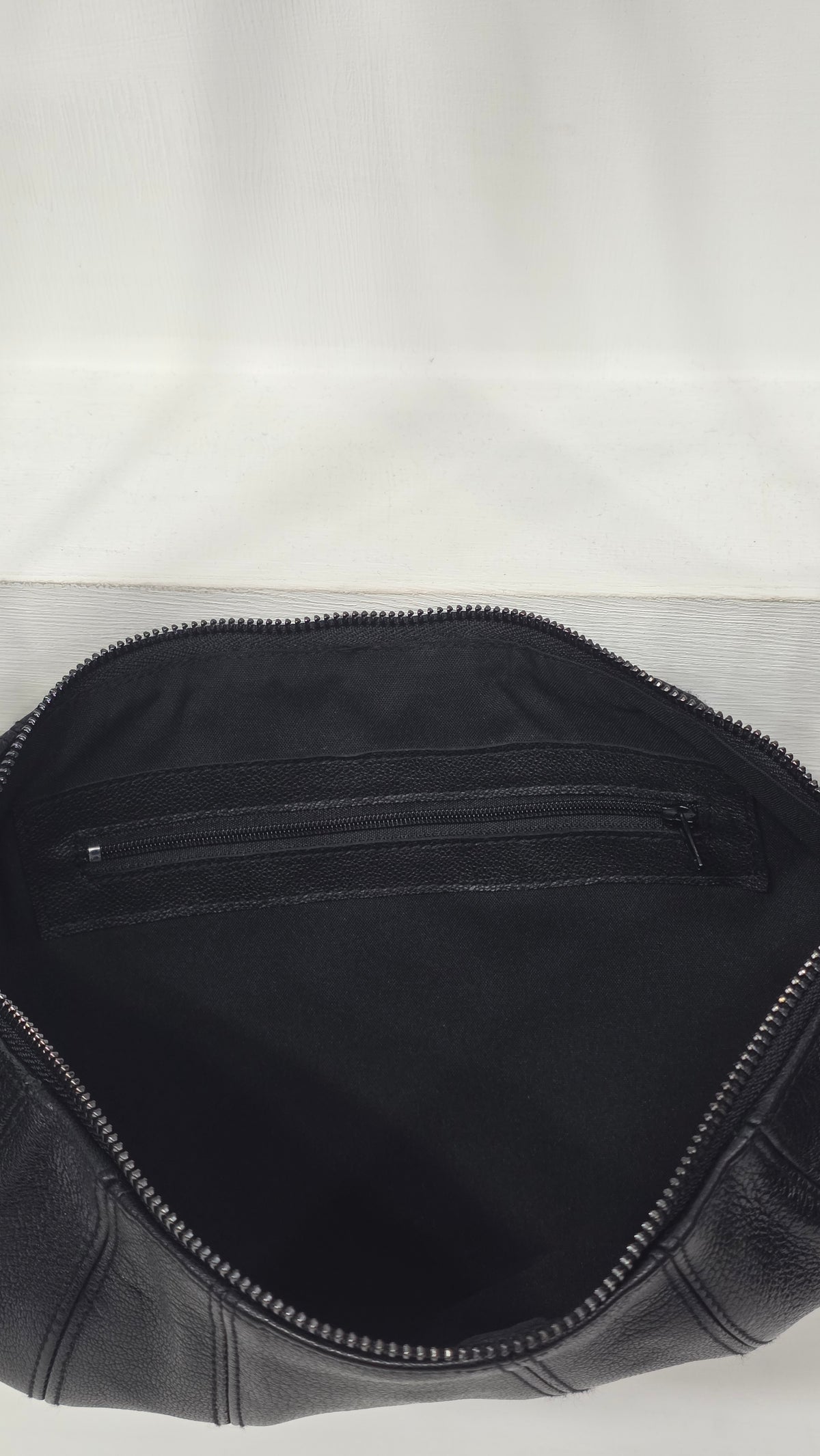 Croissant Medium Black