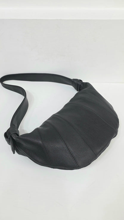 Croissant Large Black