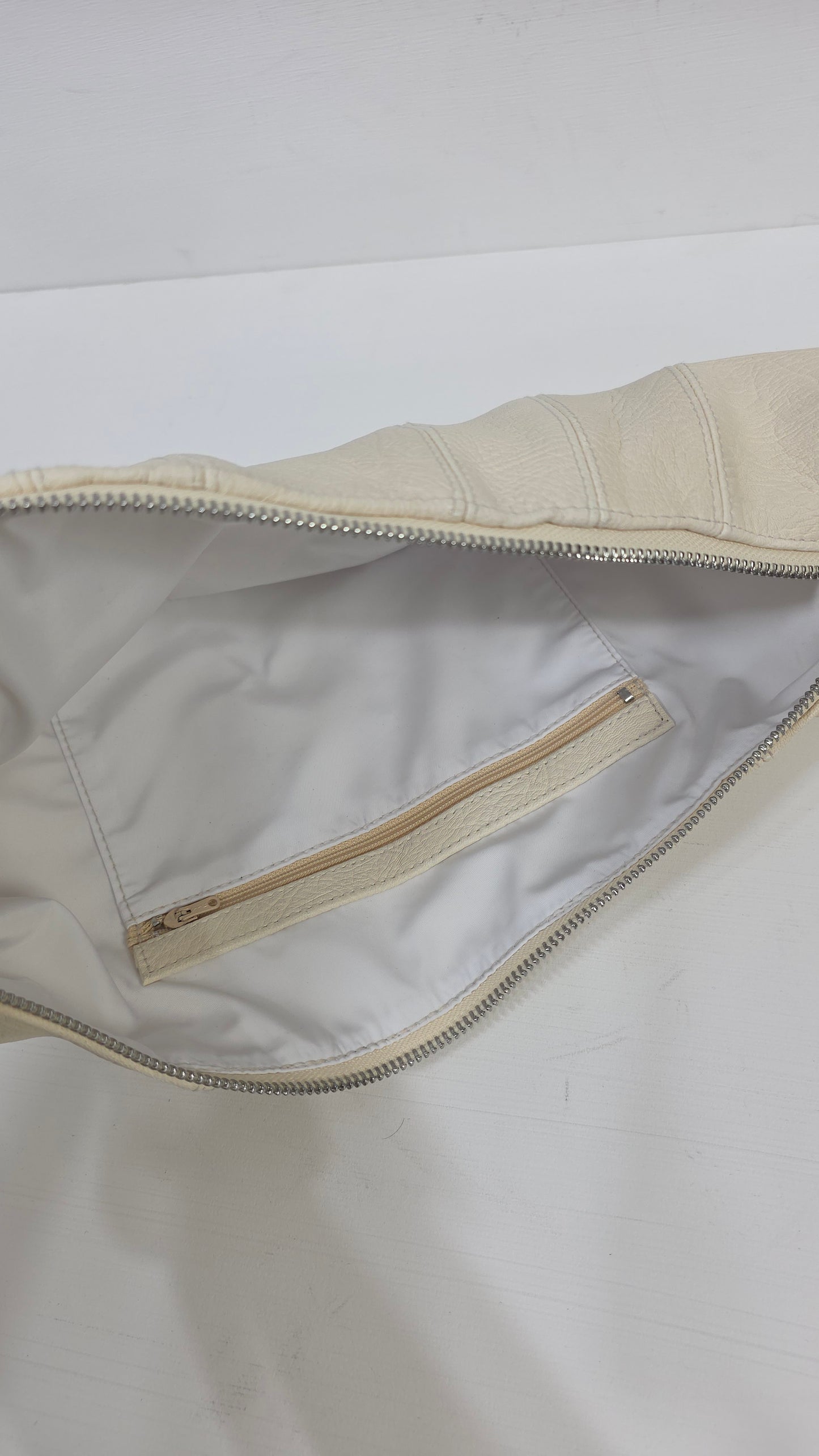 Croissant Medium Cream