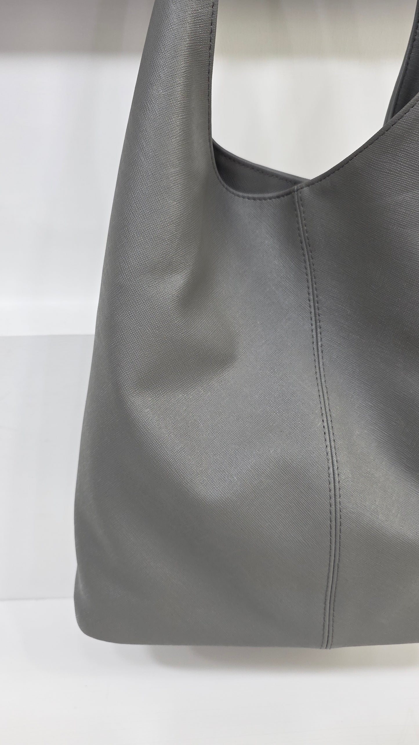 Saffiano Gray Classic