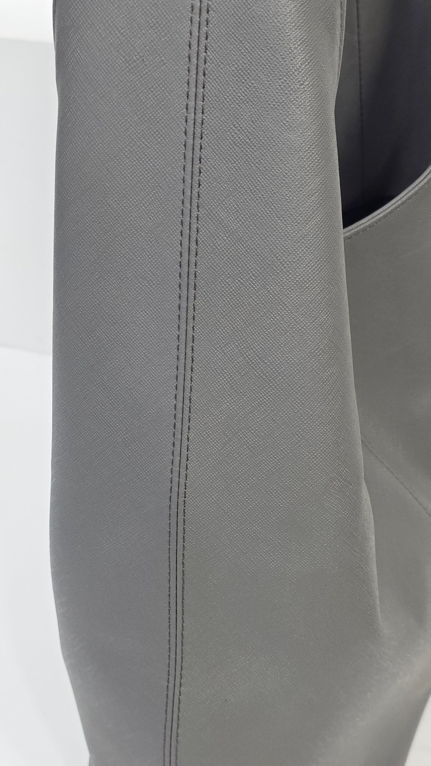 Saffiano Gray Classic