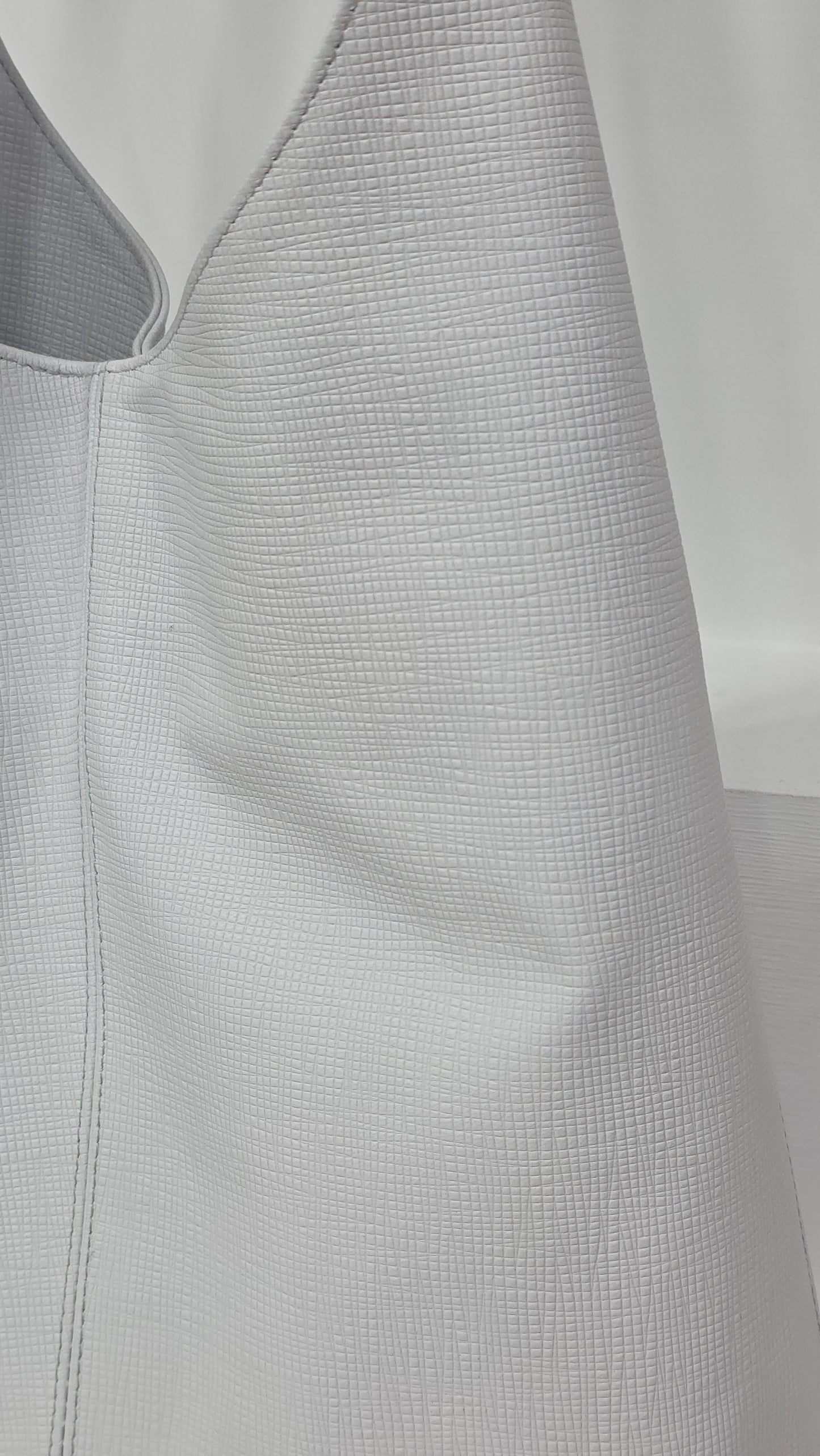 Crossgrain White Classic