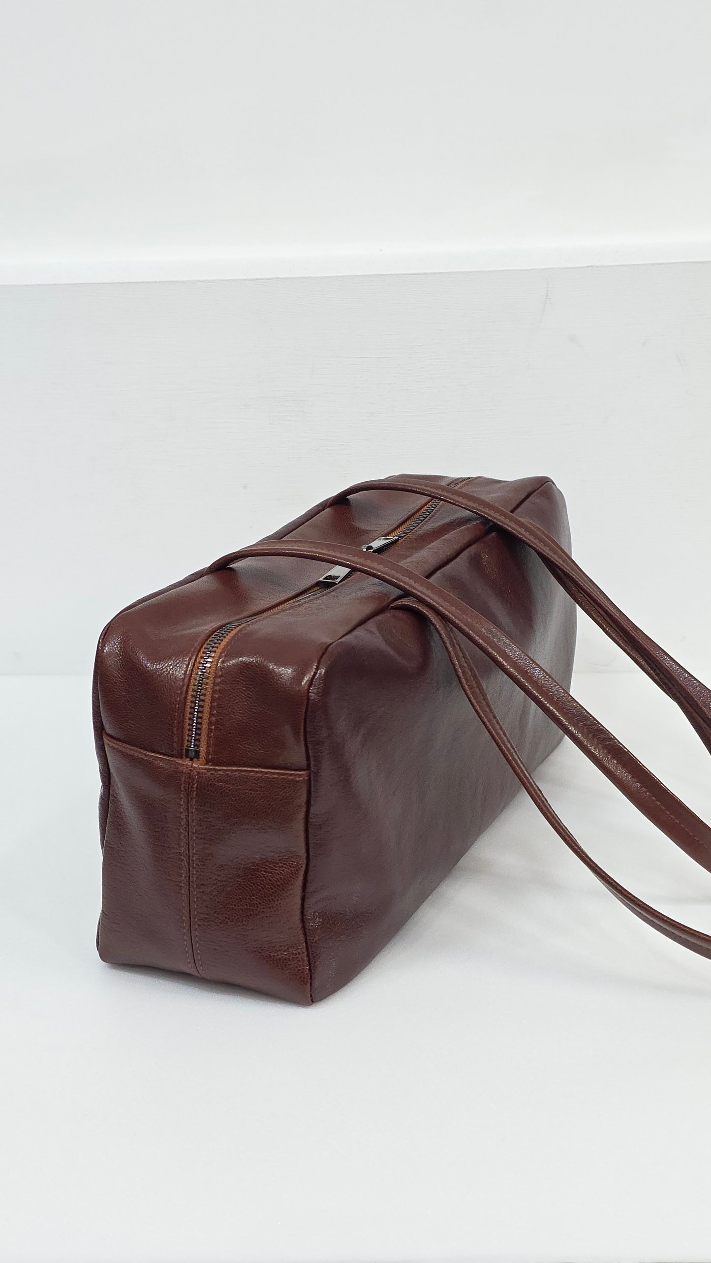 Classic Flat Boston Aged Umber