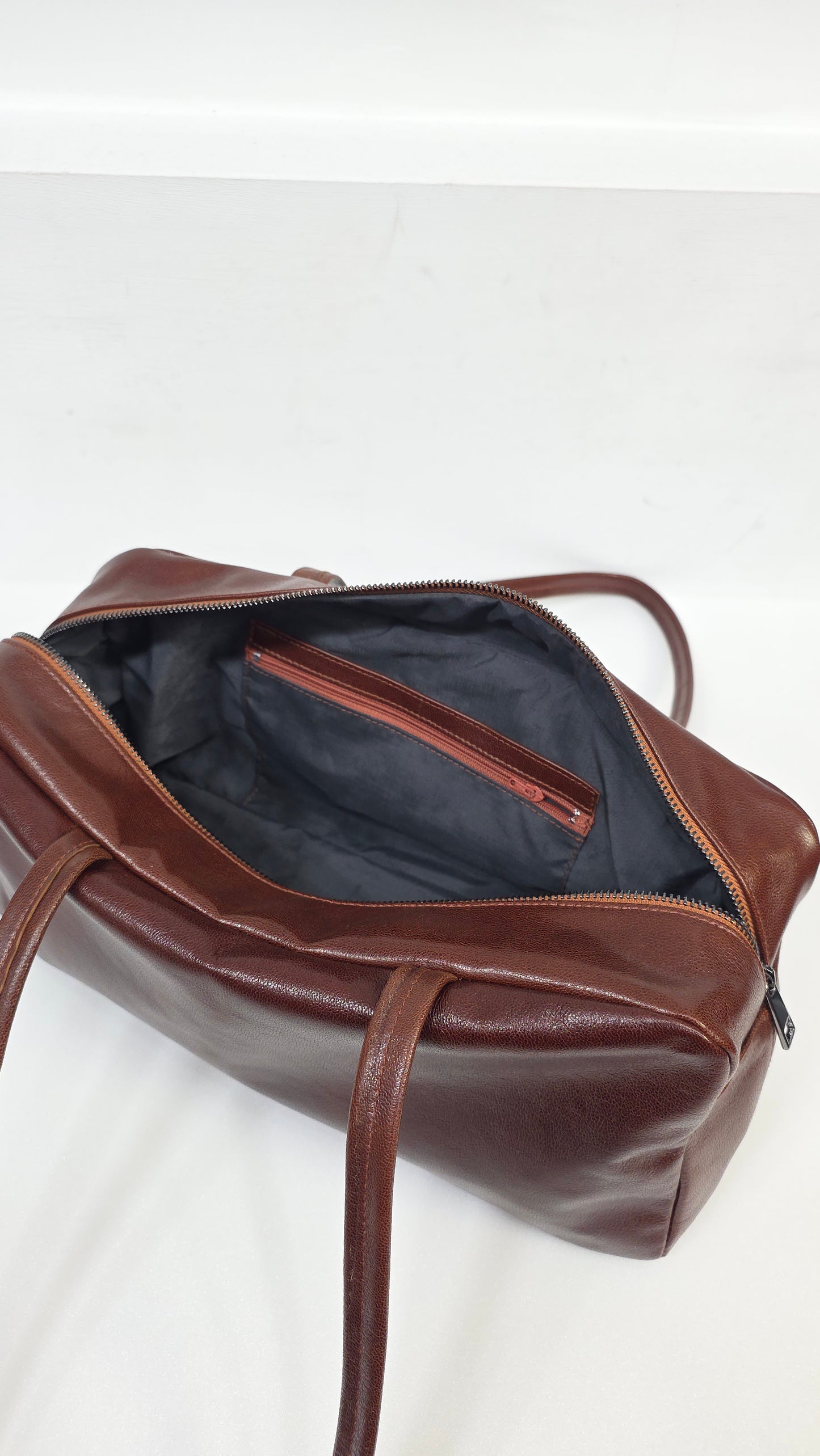Classic Flat Boston Aged Umber