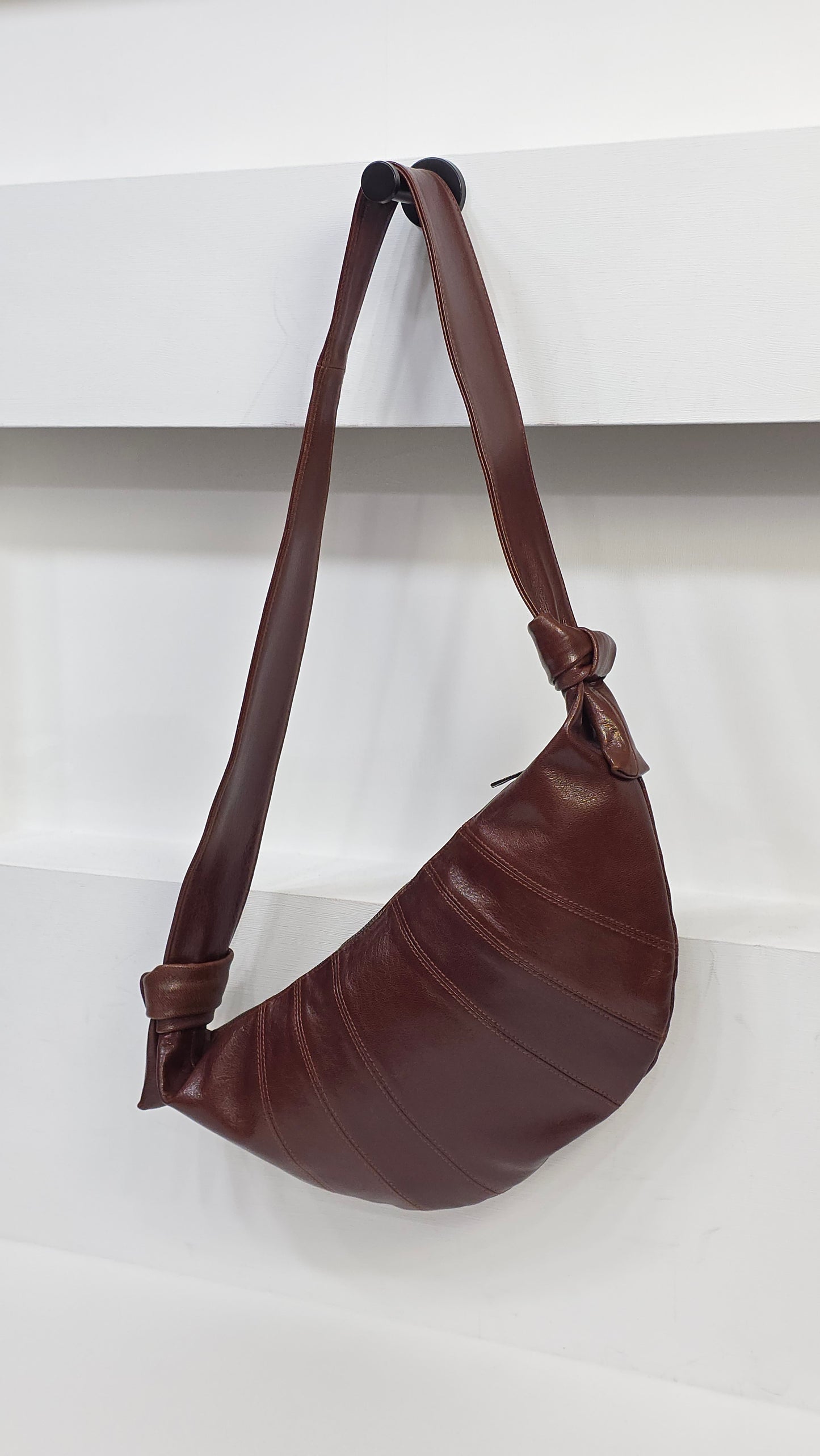 Croissant Medium Aged Umber