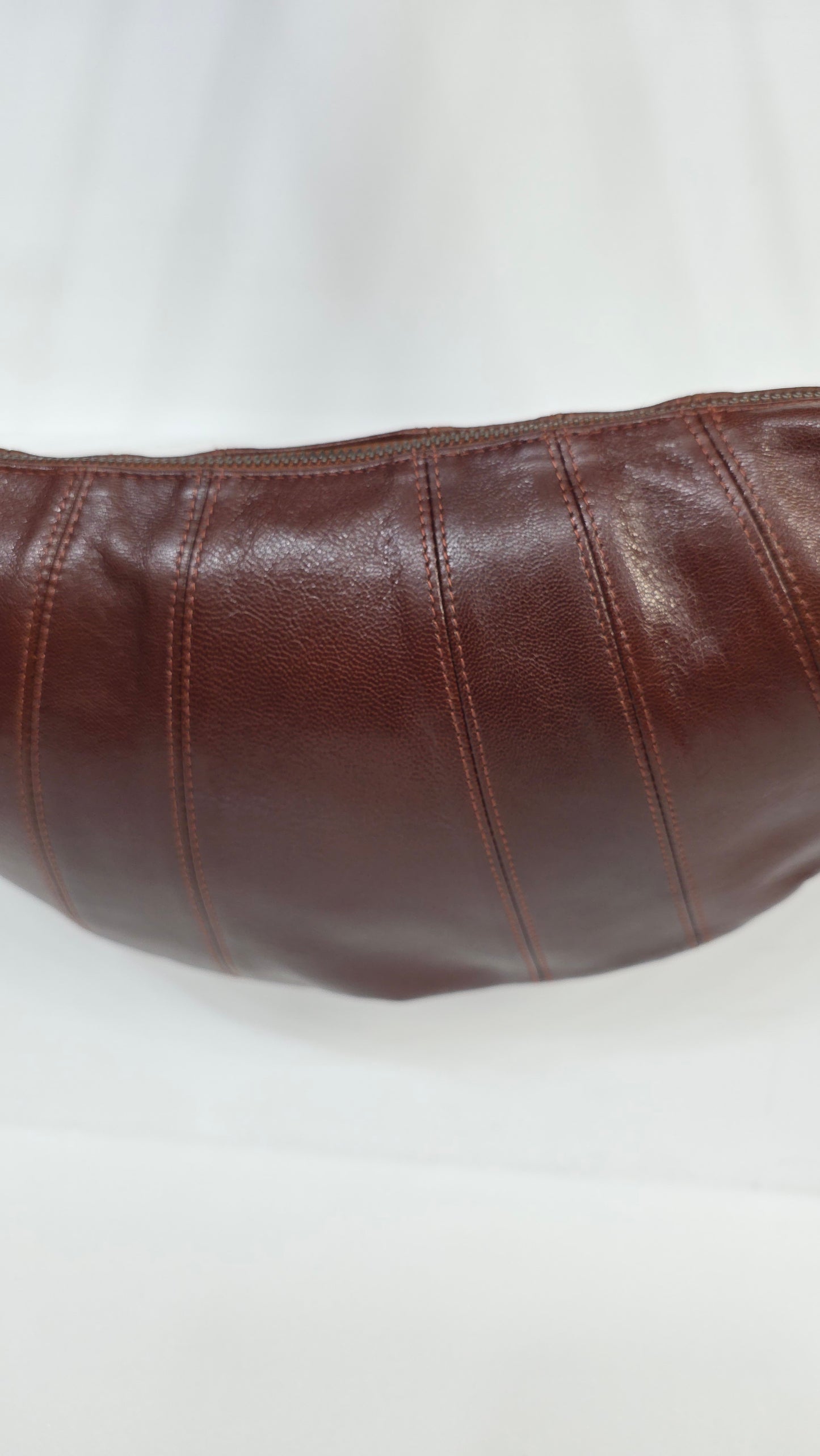 Croissant Medium Aged Umber