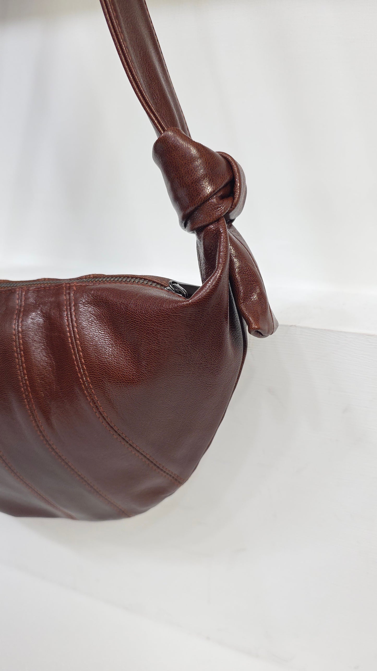 Croissant Medium Aged Umber