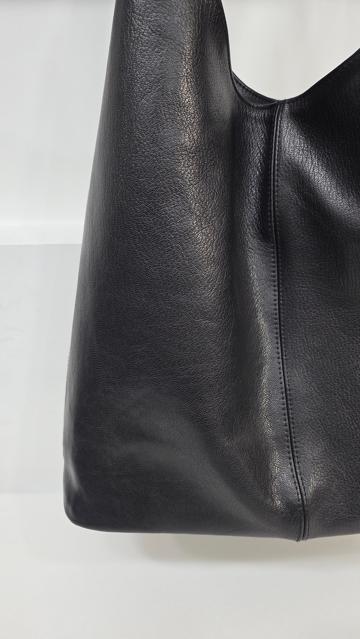 Lush Black Classic