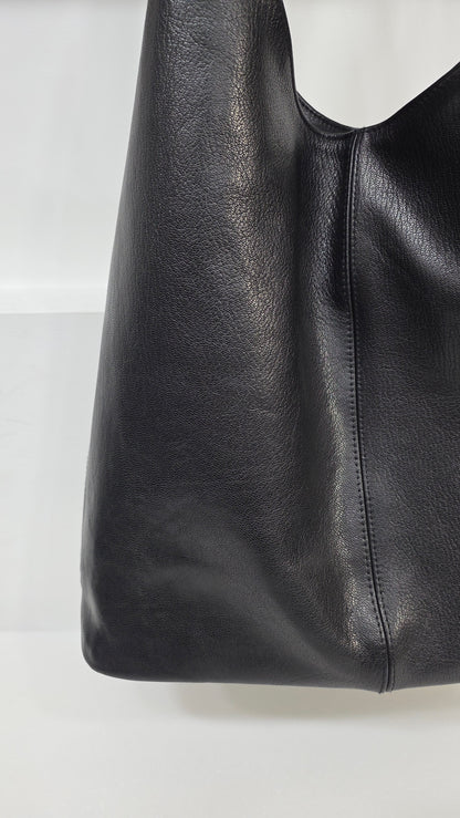 Lush Black Classic