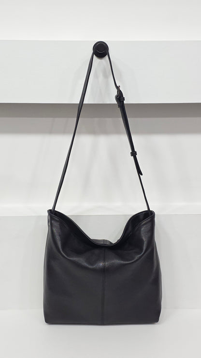 Lisa Hobo Black
