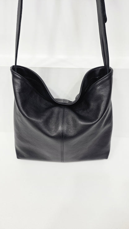 Lisa Hobo Black