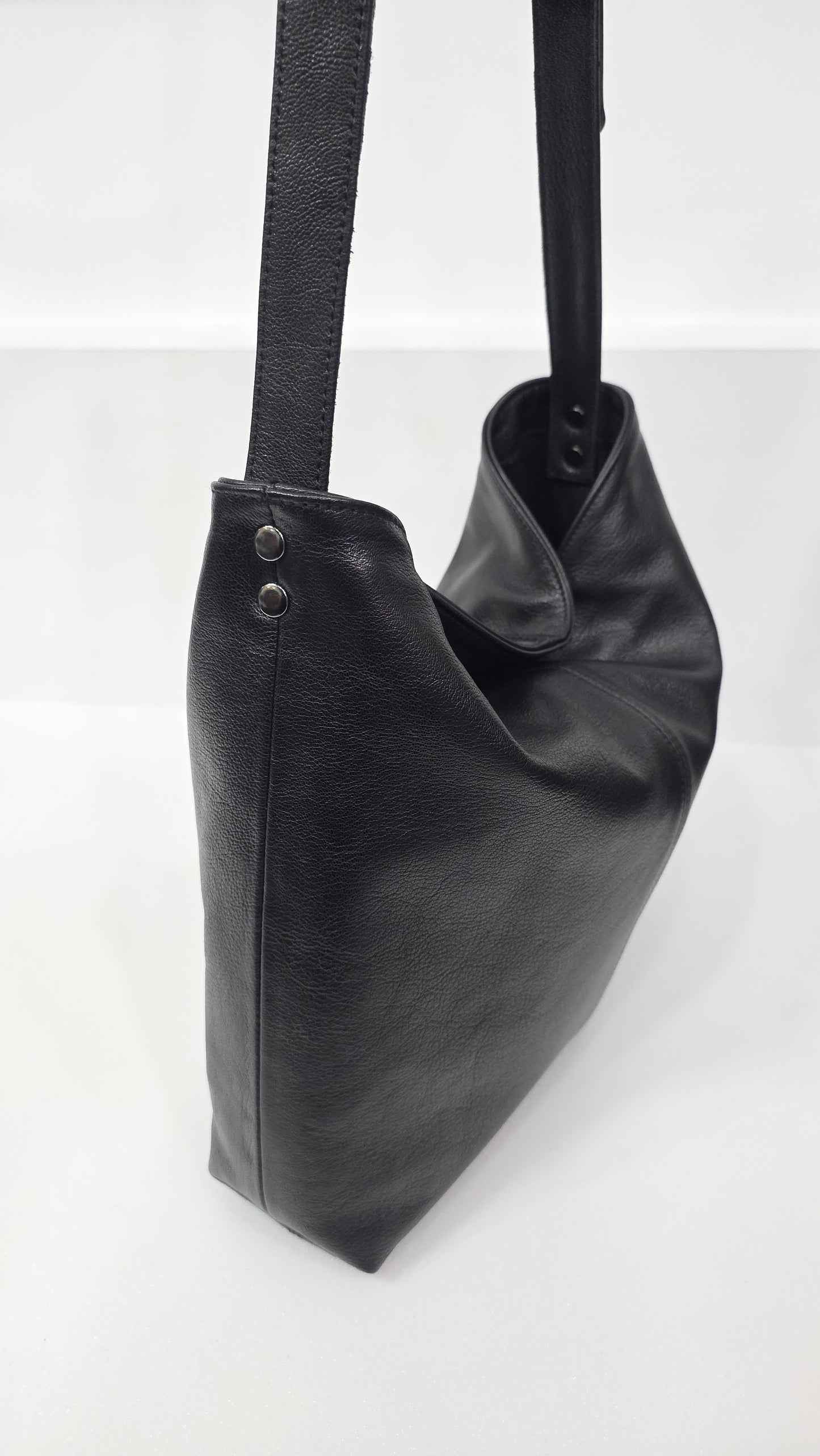Lisa Hobo Black