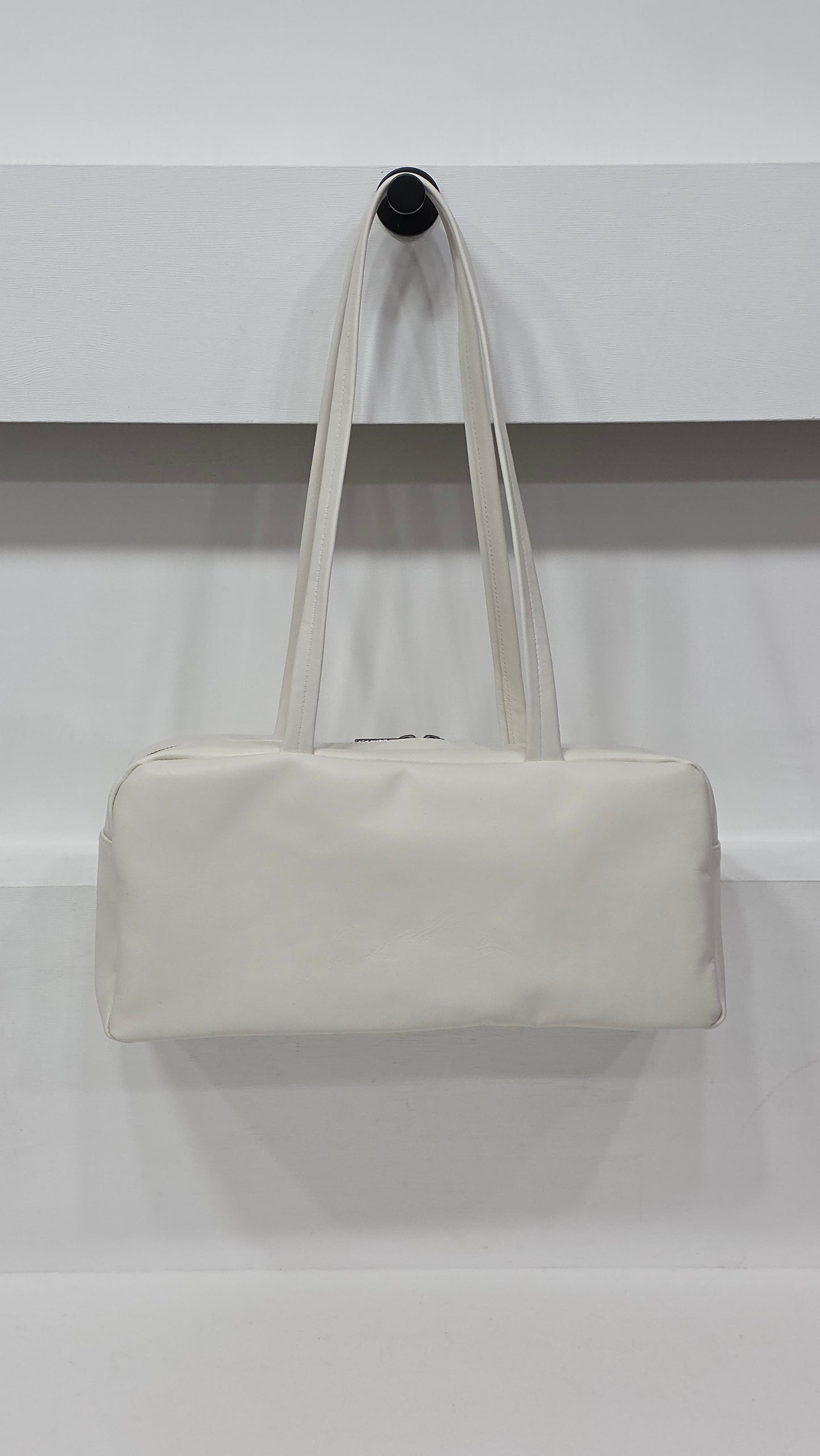 Classic Flat Boston Ivory