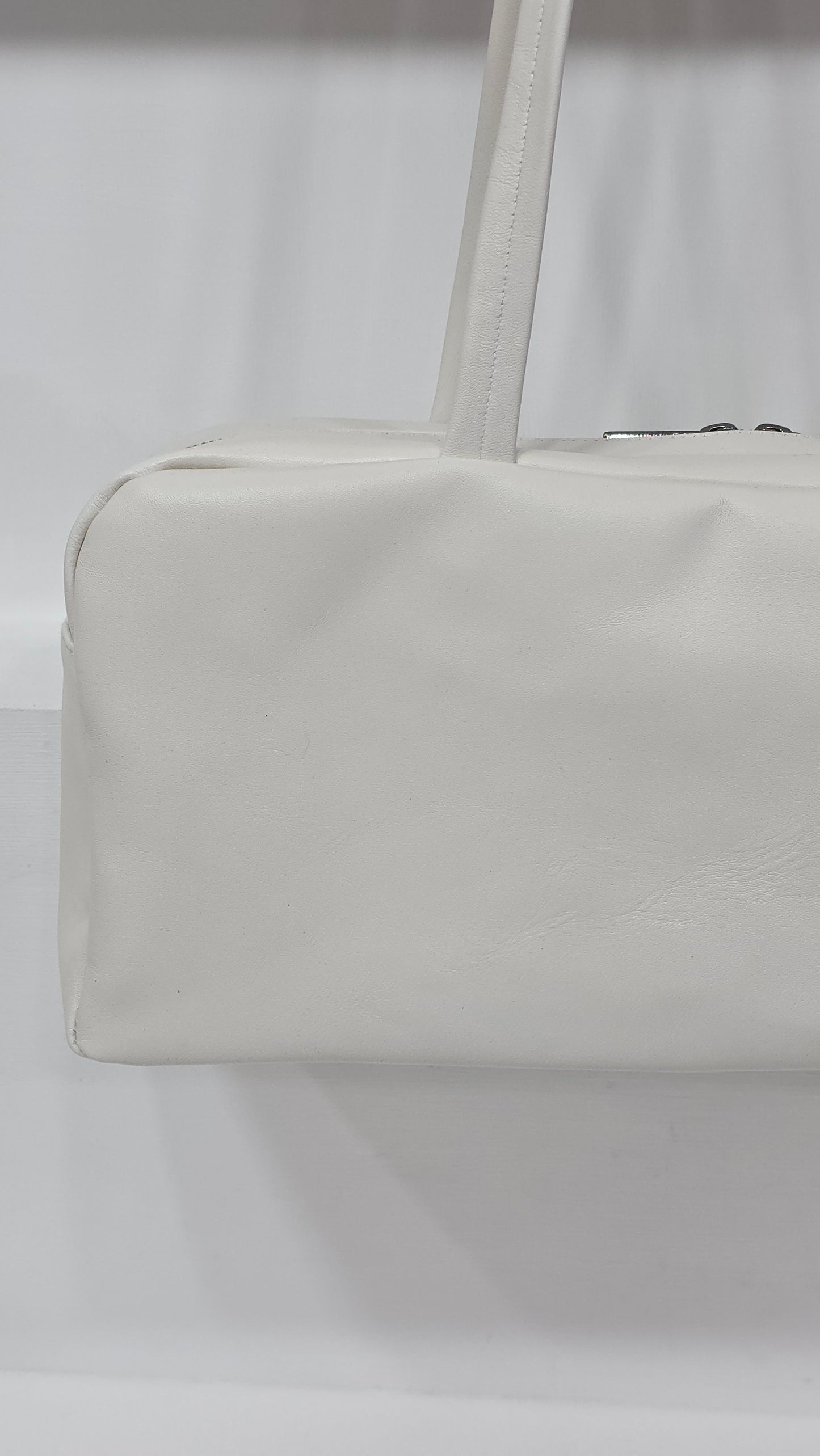 Classic Flat Boston Ivory