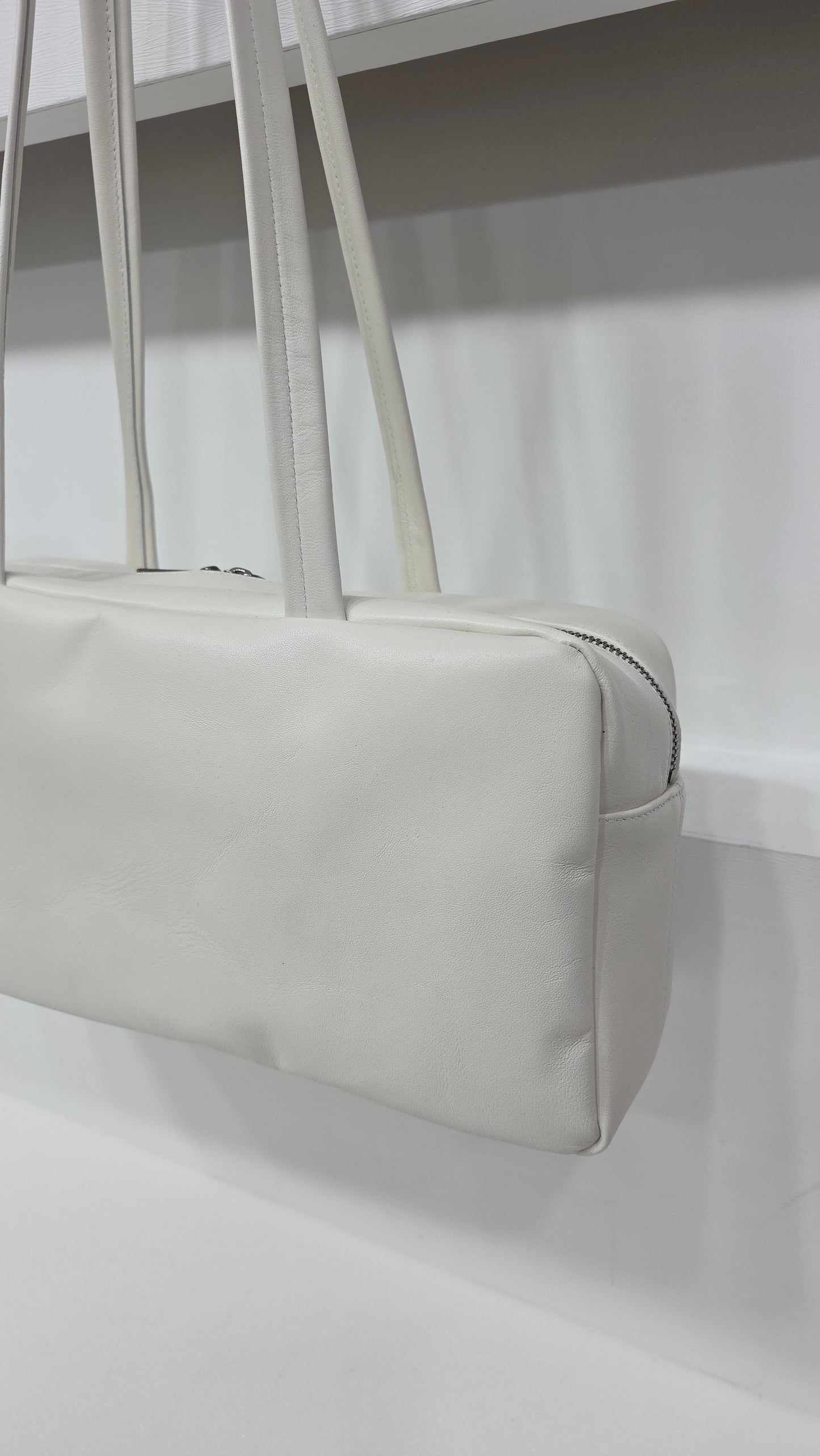 Classic Flat Boston Ivory