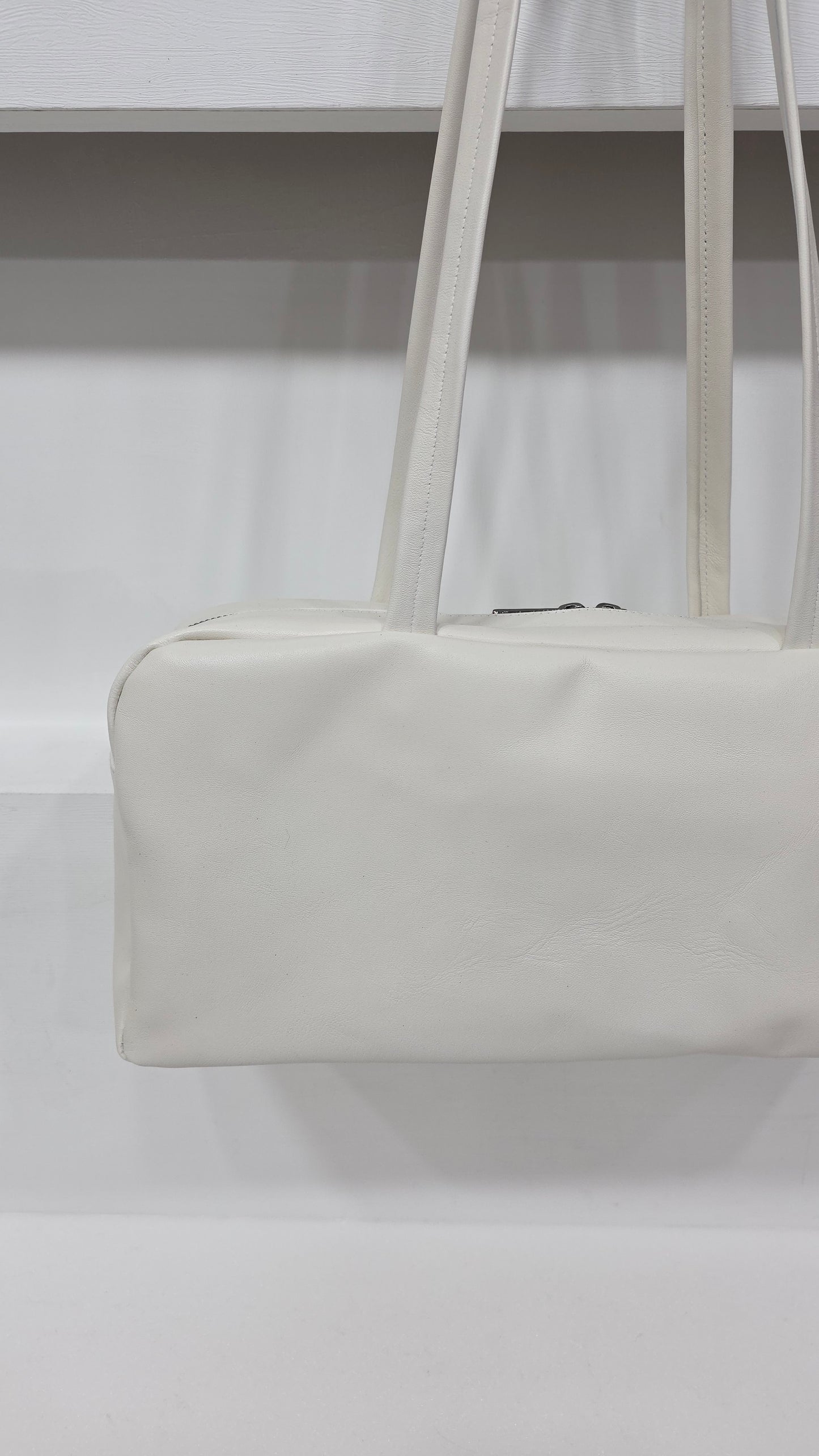 Classic Flat Boston Ivory