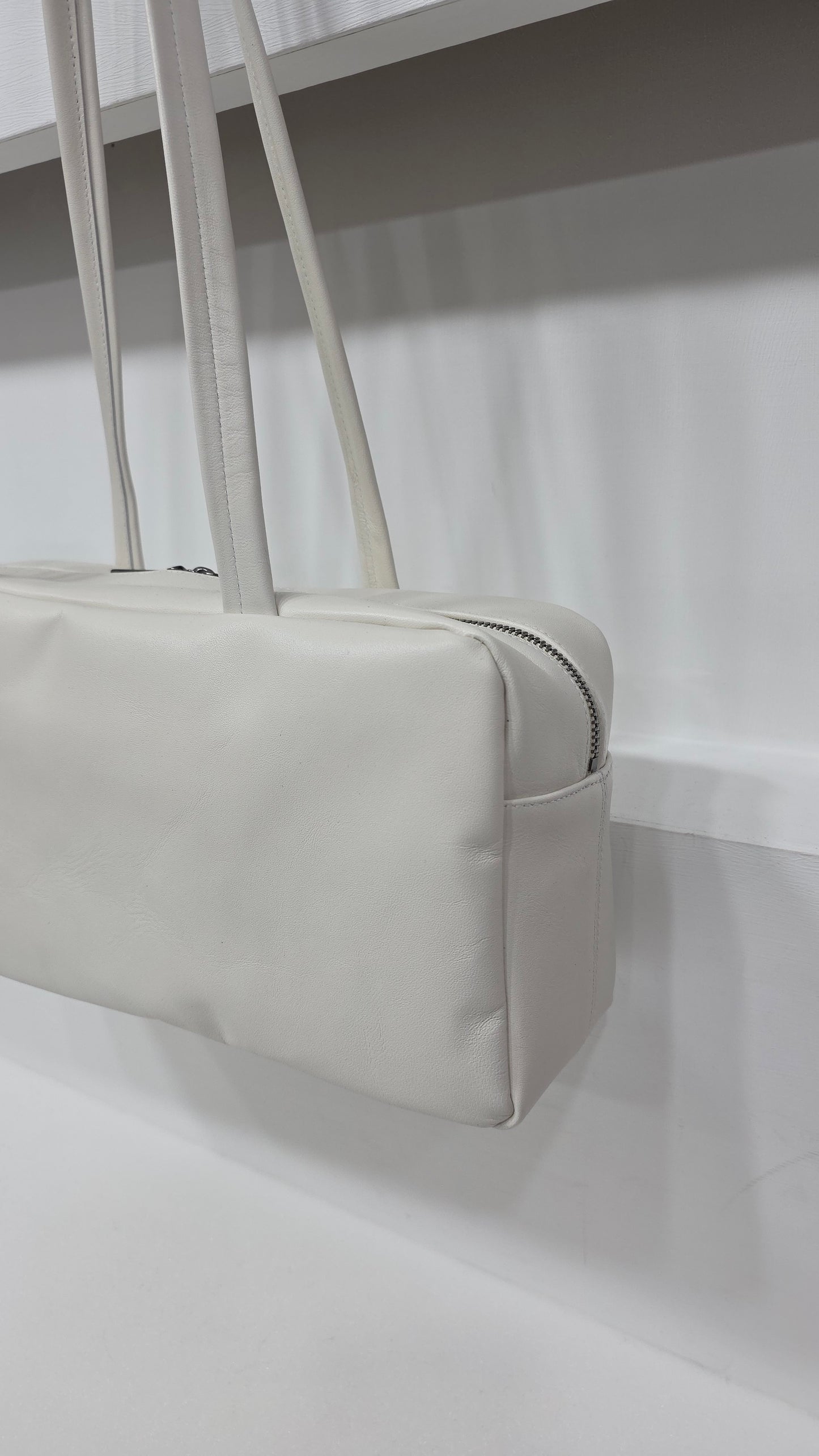 Classic Flat Boston Ivory