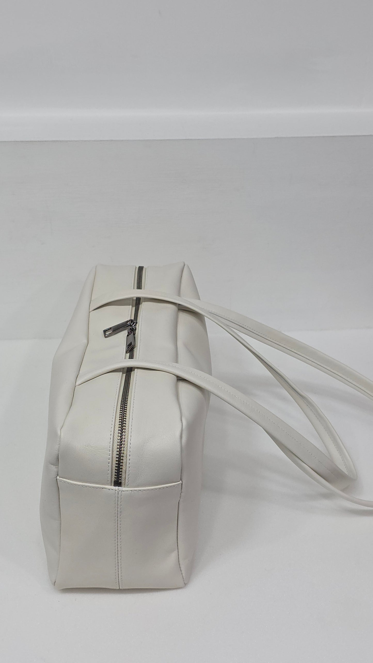 Classic Flat Boston Ivory