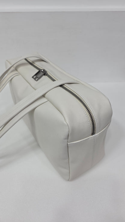 Classic Flat Boston Ivory