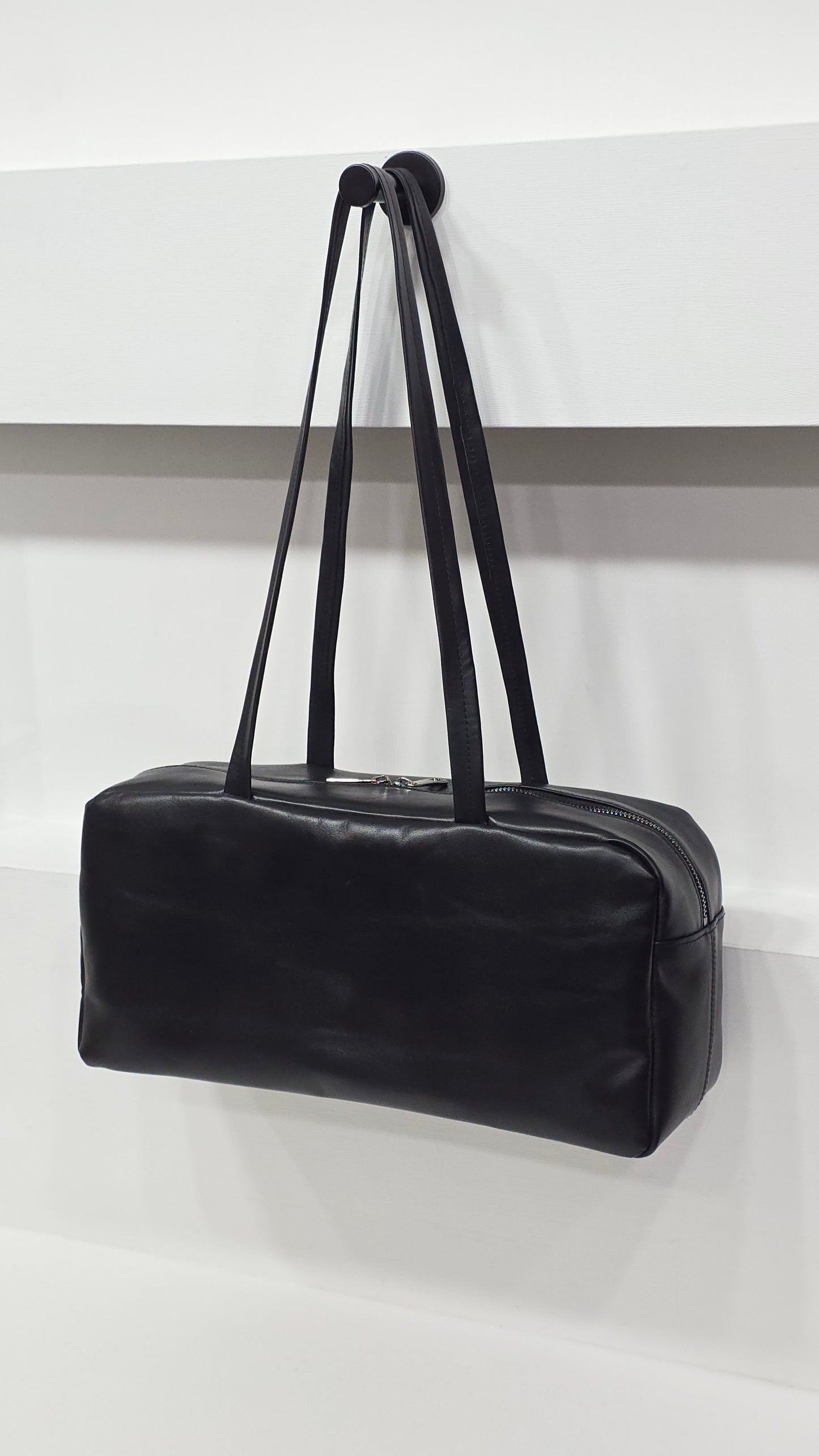 Classic Flat Boston Solid Black