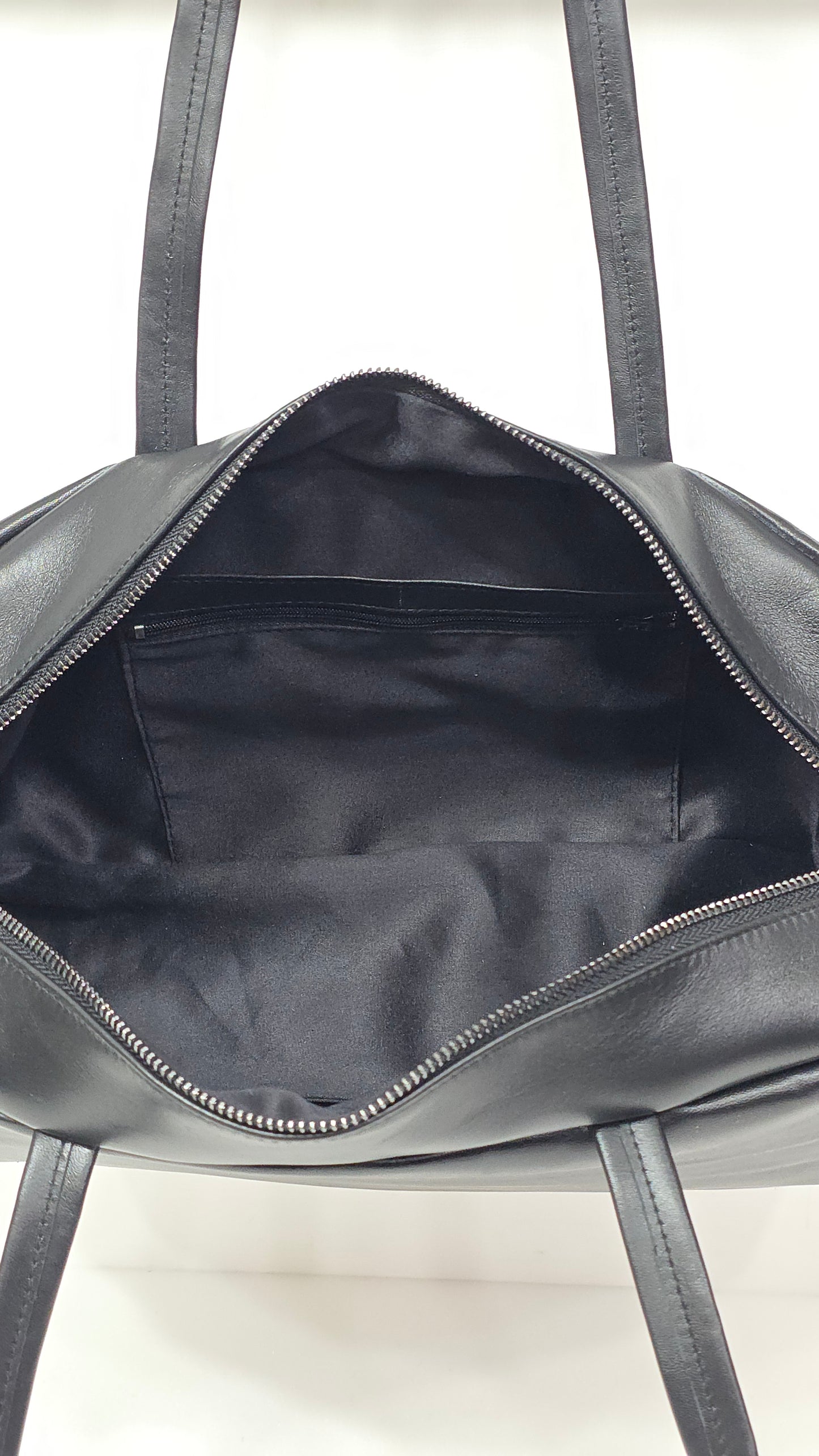 Classic Flat Boston Solid Black