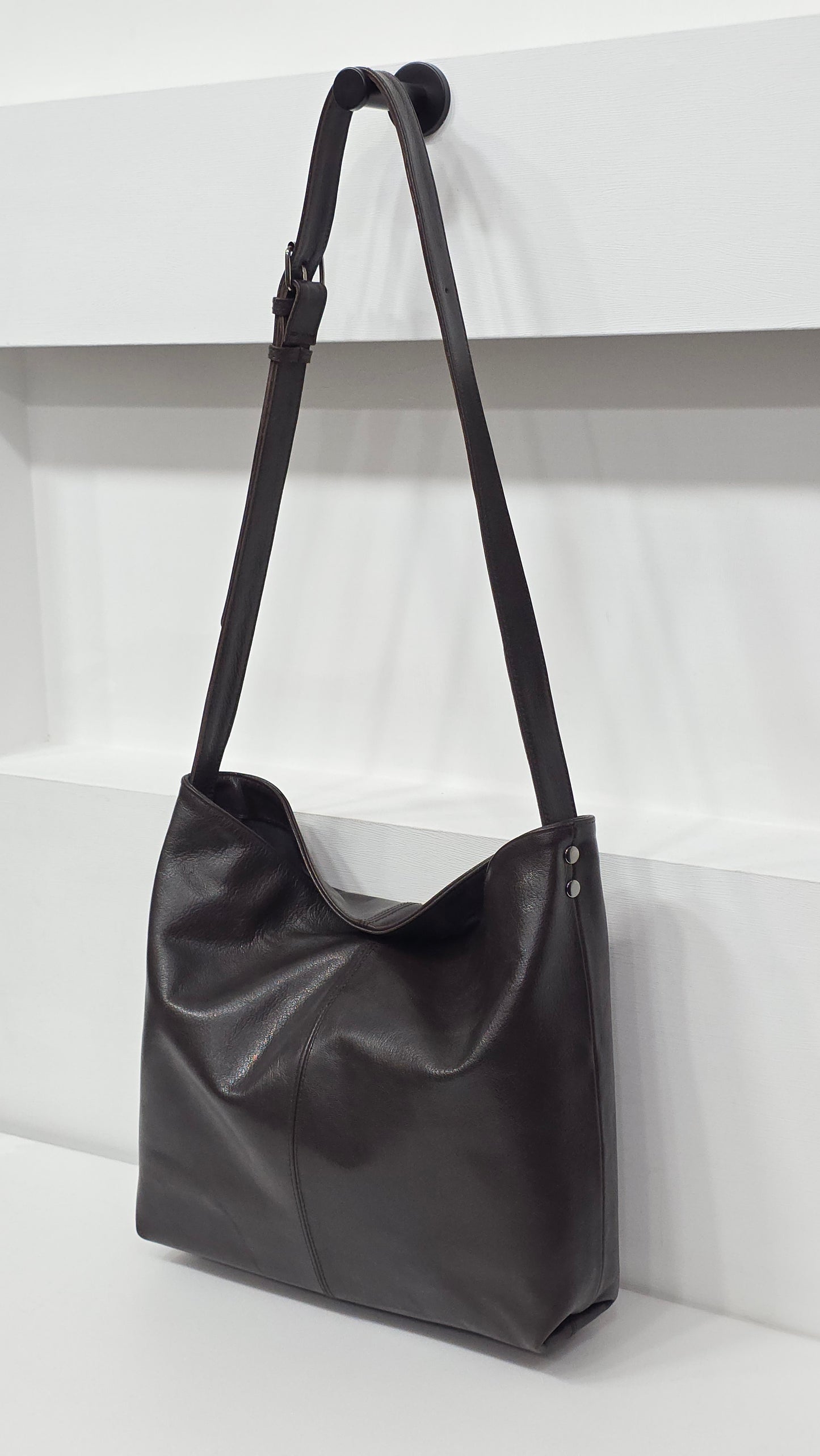 Lisa Hobo Dark Brown