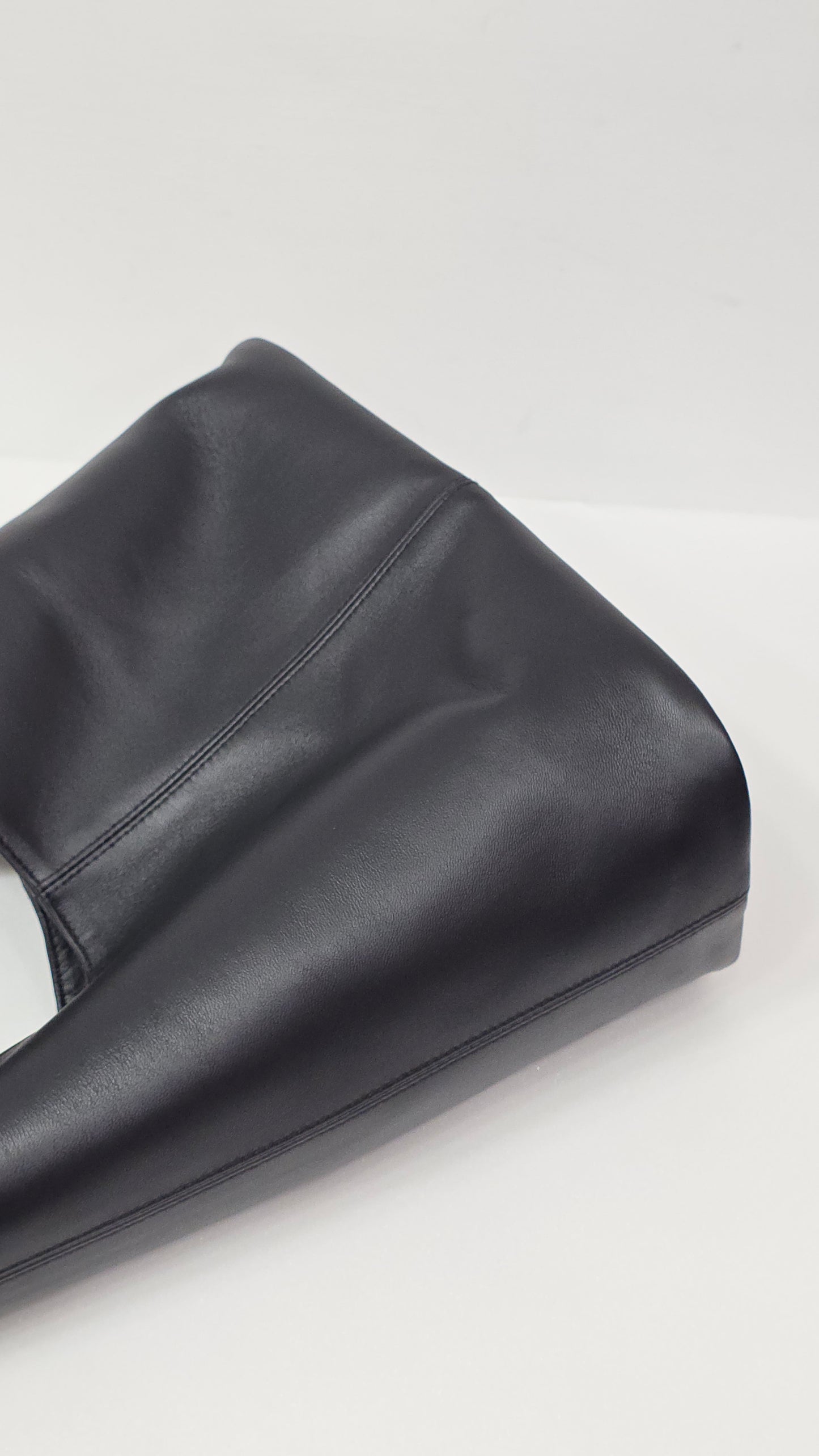 Soft Black Mini