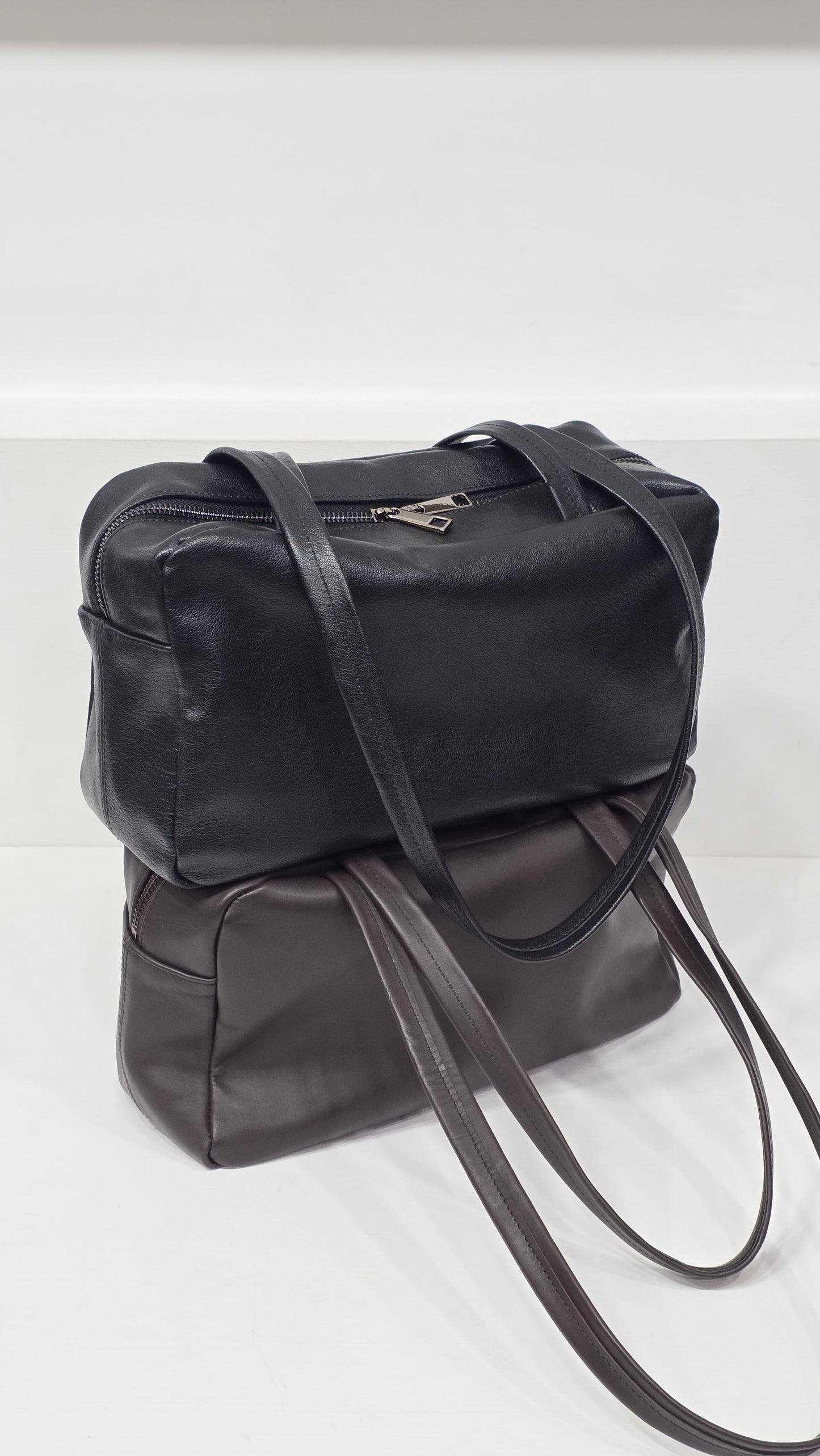Flat Boston Mini Black