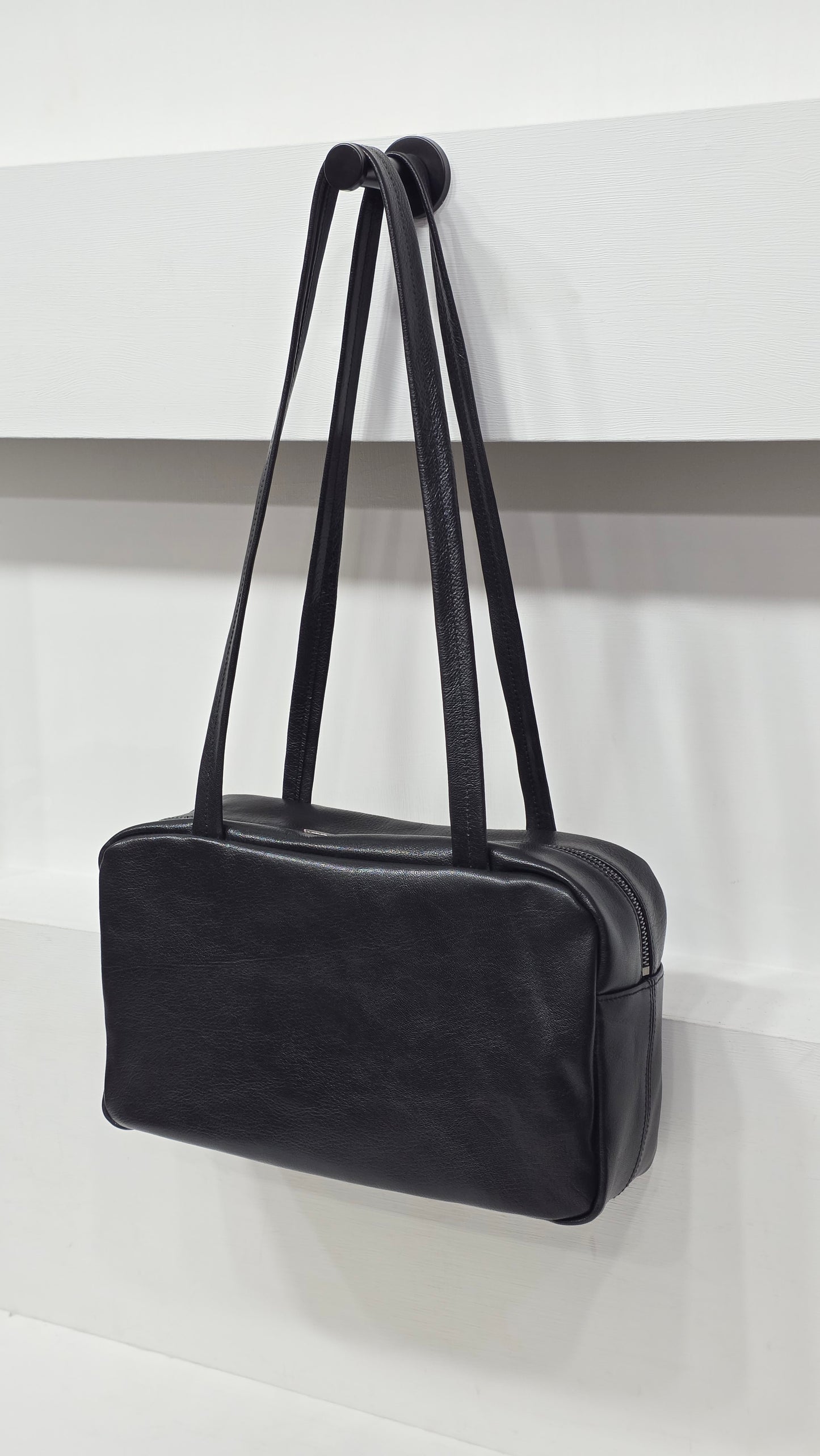 Flat Boston Mini Black