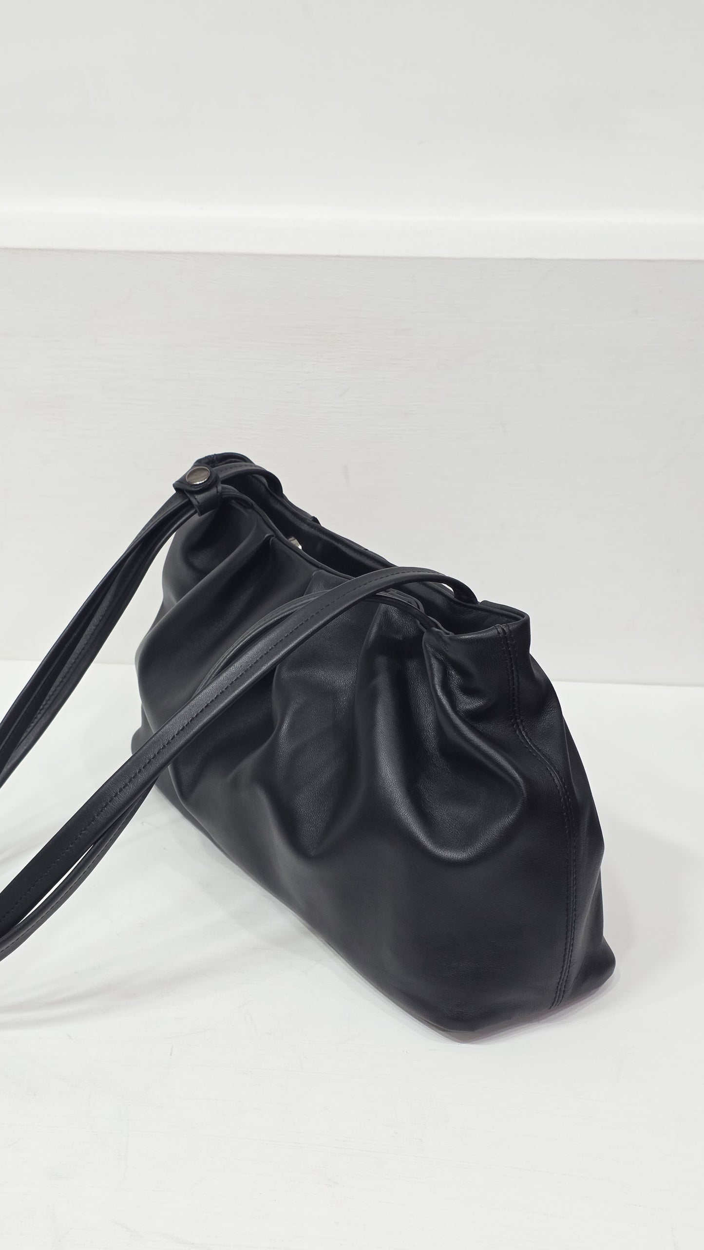 Mandu Bag Black