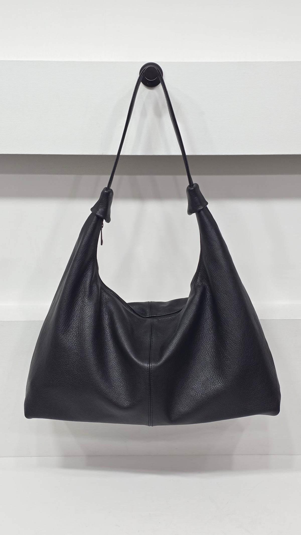Arc Zip Black