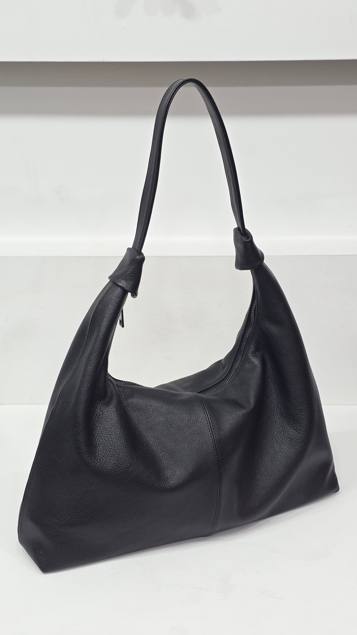 Arc Zip Black