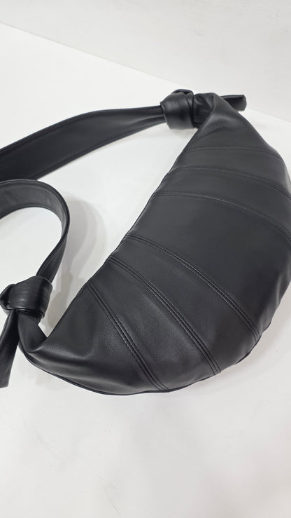 Croissant Medium Soft Black