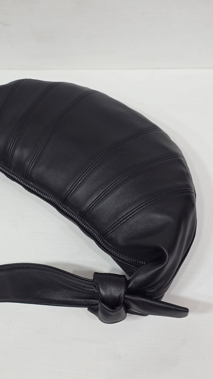 Croissant Medium Soft Black