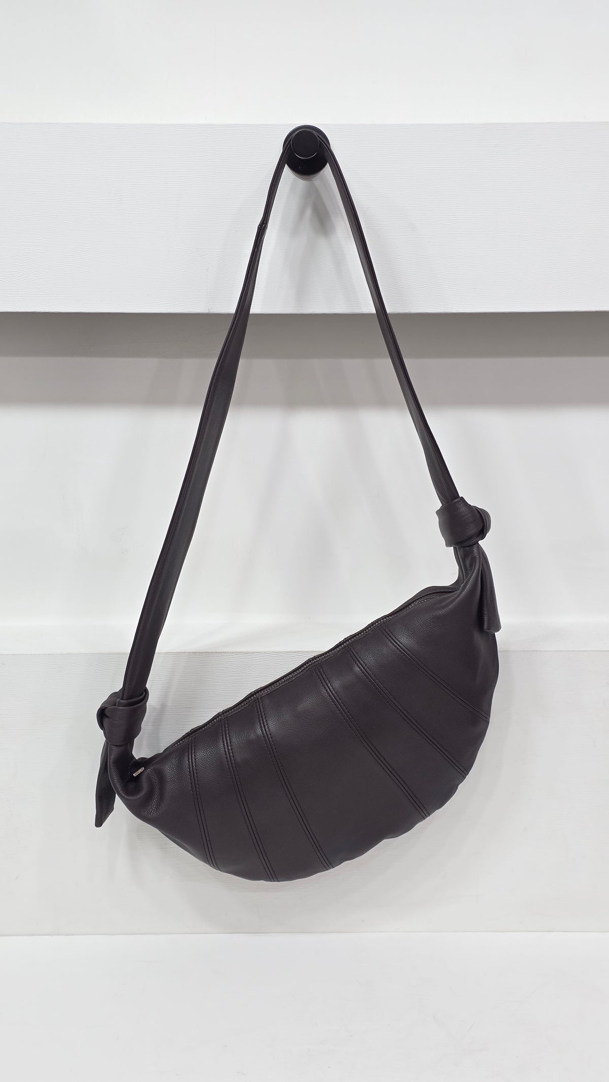 Croissant Medium Smoke Brown