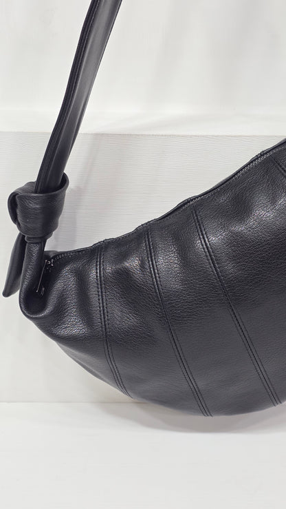 Croissant Large Black