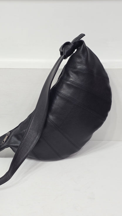 Croissant Large Black