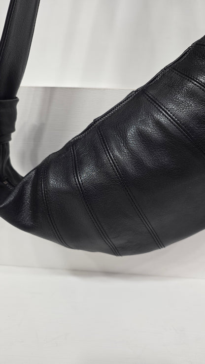Croissant Medium Black