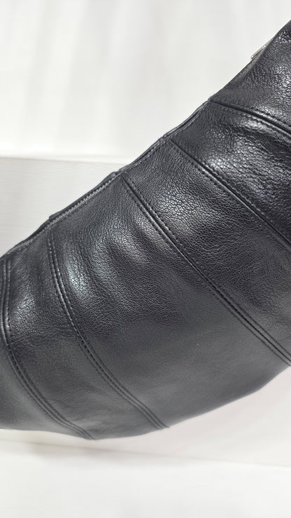 Croissant Medium Black