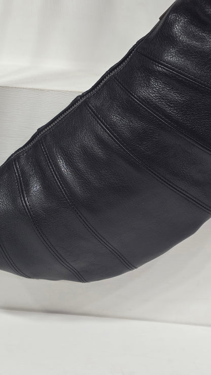Croissant Medium Black