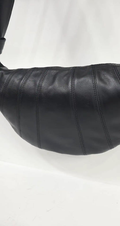 Croissant Medium Black