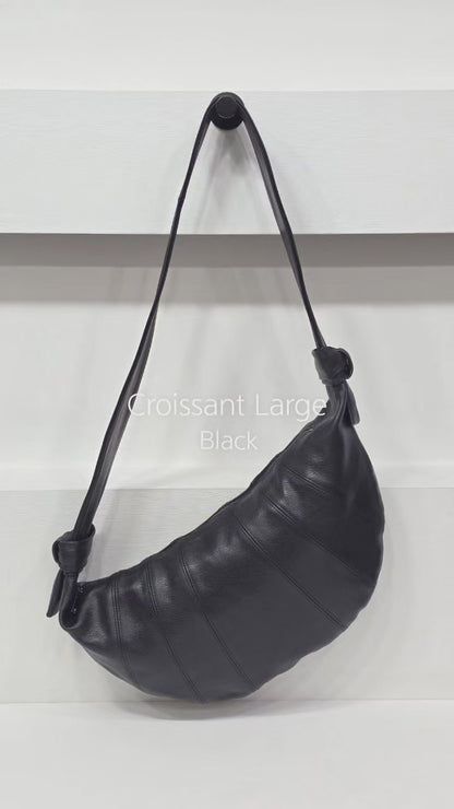 Croissant Large Black