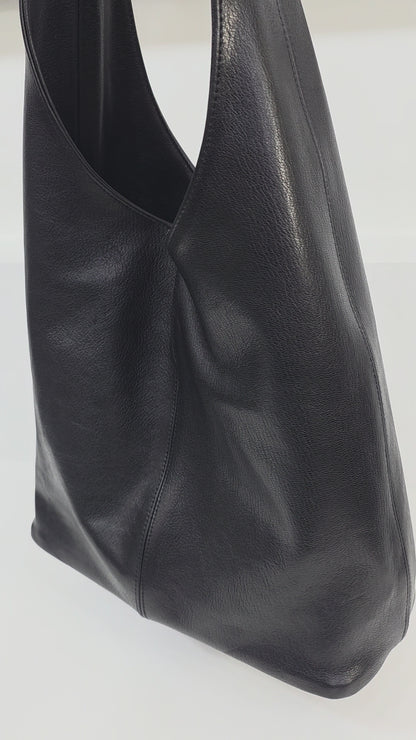 Lush Black Classic