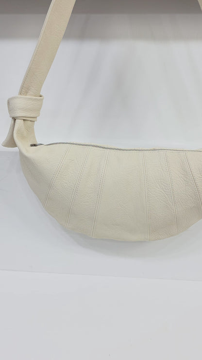 Croissant Medium Cream